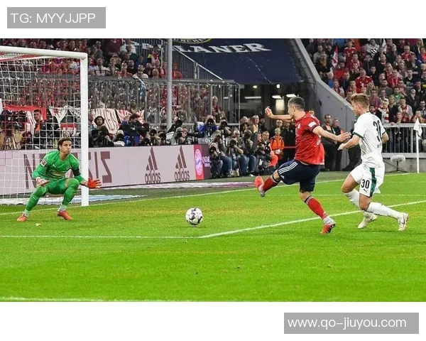 拜仁大巴遇交通拥堵官方宣布拜仁对门兴比赛延迟十五分钟开球 拜仁大巴遇交通拥堵官方宣布拜仁对门兴比赛延迟十五分钟开球