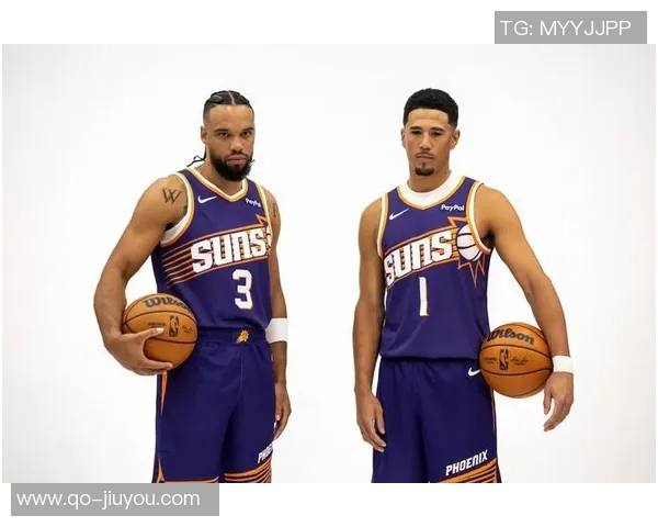 太阳新赛季首发阵容揭晓布克领衔格雷森阿伦与狄龙强势加盟 太阳新赛季首发阵容揭晓布克领衔格雷森阿伦与狄龙强势加盟