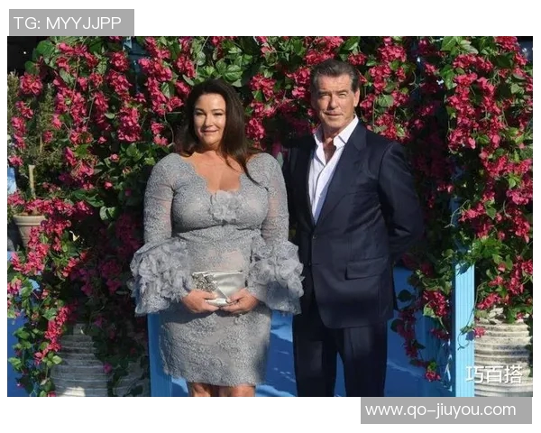 皮尔斯直言社交媒体女性穿着暴露不应责怪男性主动搭讪