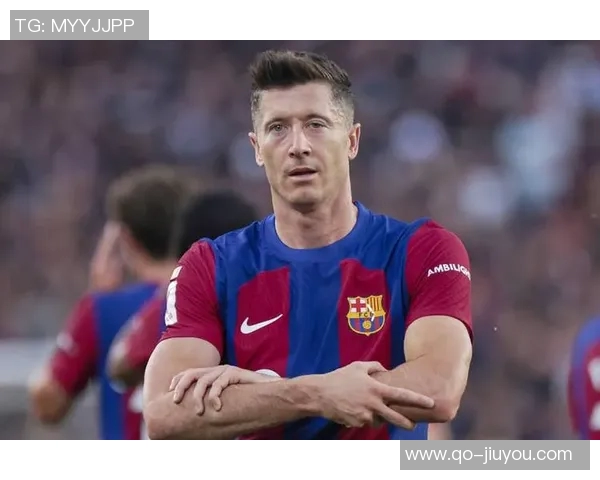 巴萨训练最新动态莱万缺席门将首发人选仍待揭晓 巴萨训练最新动态莱万缺席门将首发人选仍待揭晓